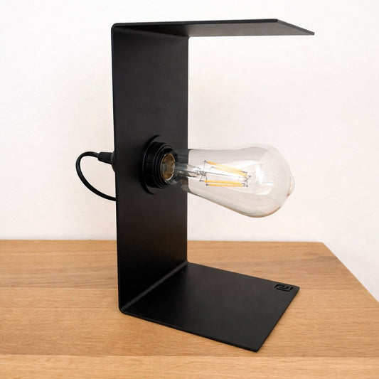 Nachttischlampe schwarz Metall modern