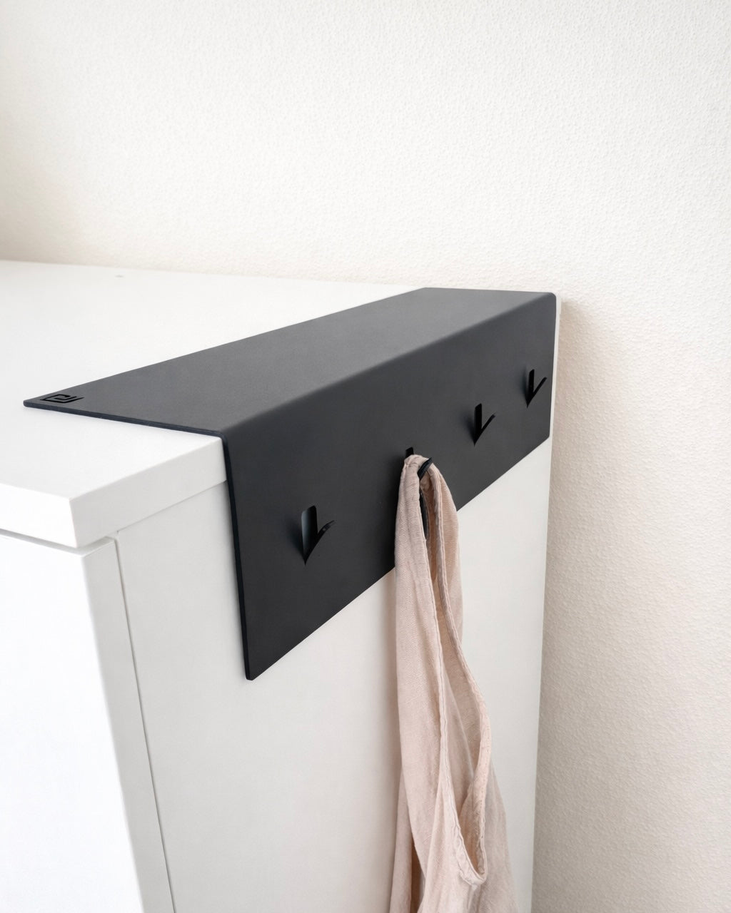 Schrankhelfer aus Metall für Schrankmontage