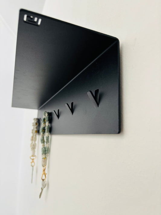 Schwarze Wandgarderobe aus Metall im Industrial Stil